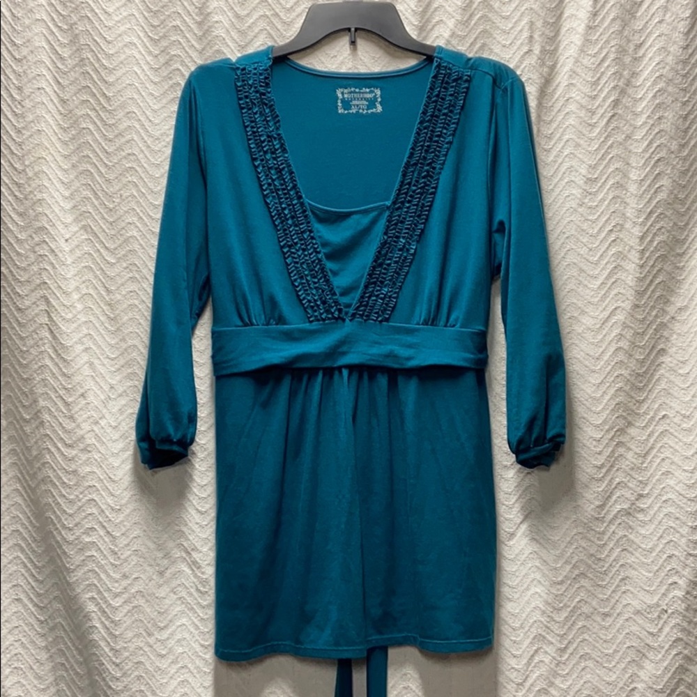 Motherhood Maternity green size XL long sleeve top